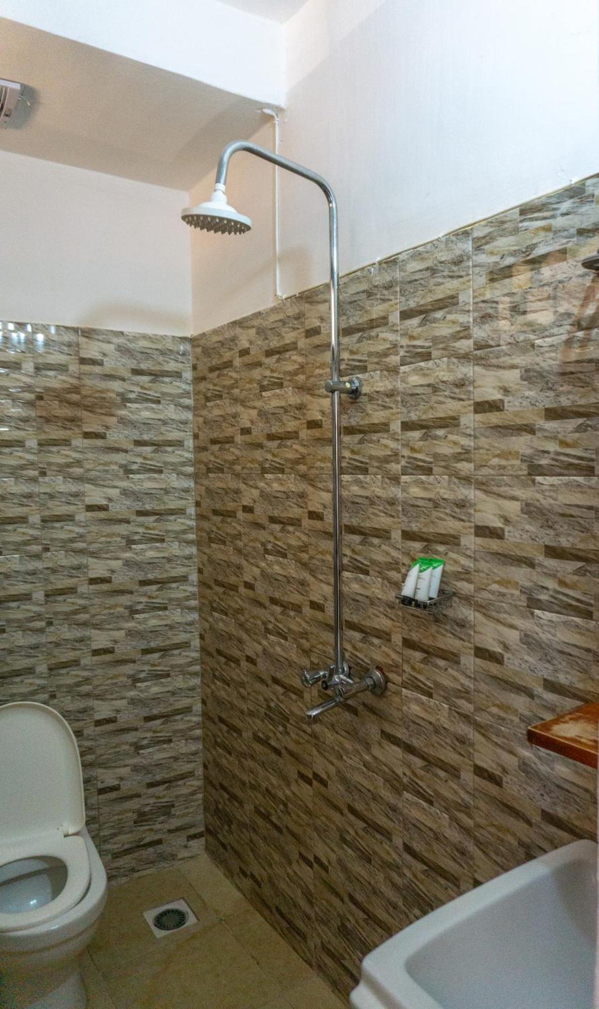 Lilac Elevate Inn คาราทู ภายนอก รูปภาพ